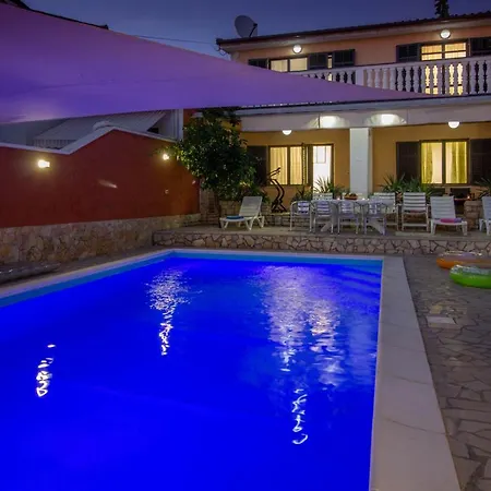 Beautiful Esperanza With Private Pool Near The