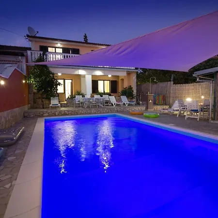 Beautiful Esperanza With Private Pool Near The Vila *