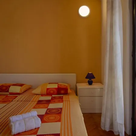 Villa Beautiful Esperanza With Private Pool Near The Pula