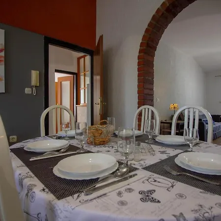 Beautiful Esperanza With Private Pool Near The Pula