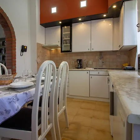 Beautiful Esperanza With Private Pool Near The Vila Pula