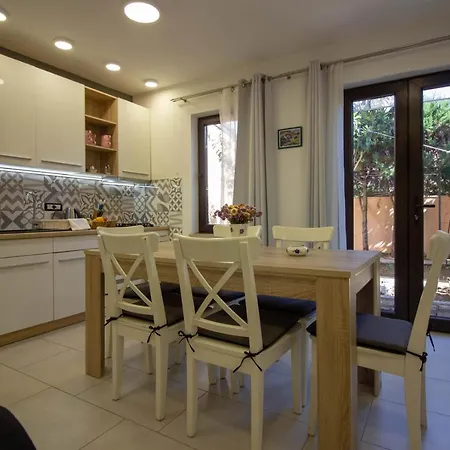 Beautiful Esperanza With Private Pool Near The Pula
