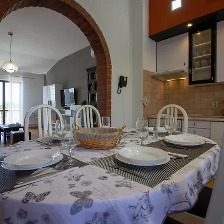 Beautiful Esperanza With Private Pool Near The Vila